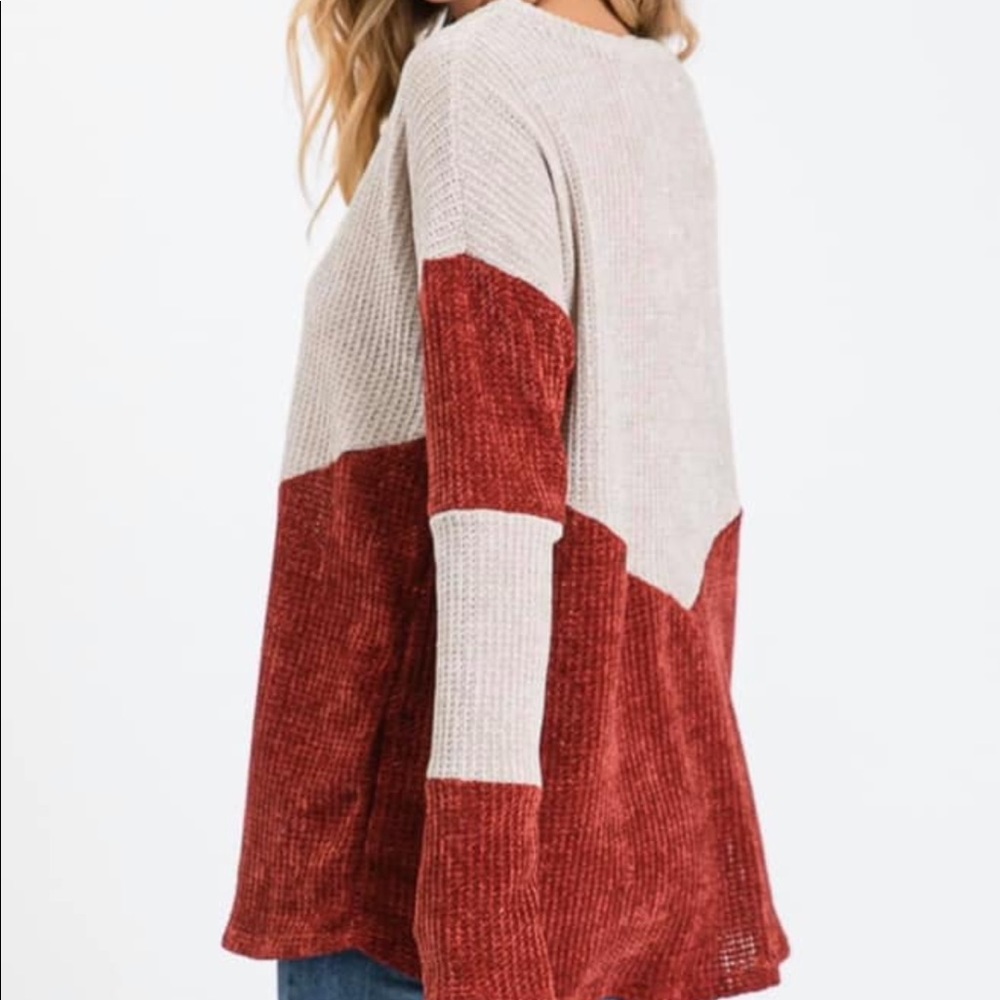 Lovely melody dual color sweater - Picture 3 of 3
